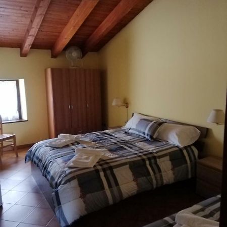 Вилла Agriturismo Licensi Del Bresa Монцамбано Экстерьер фото