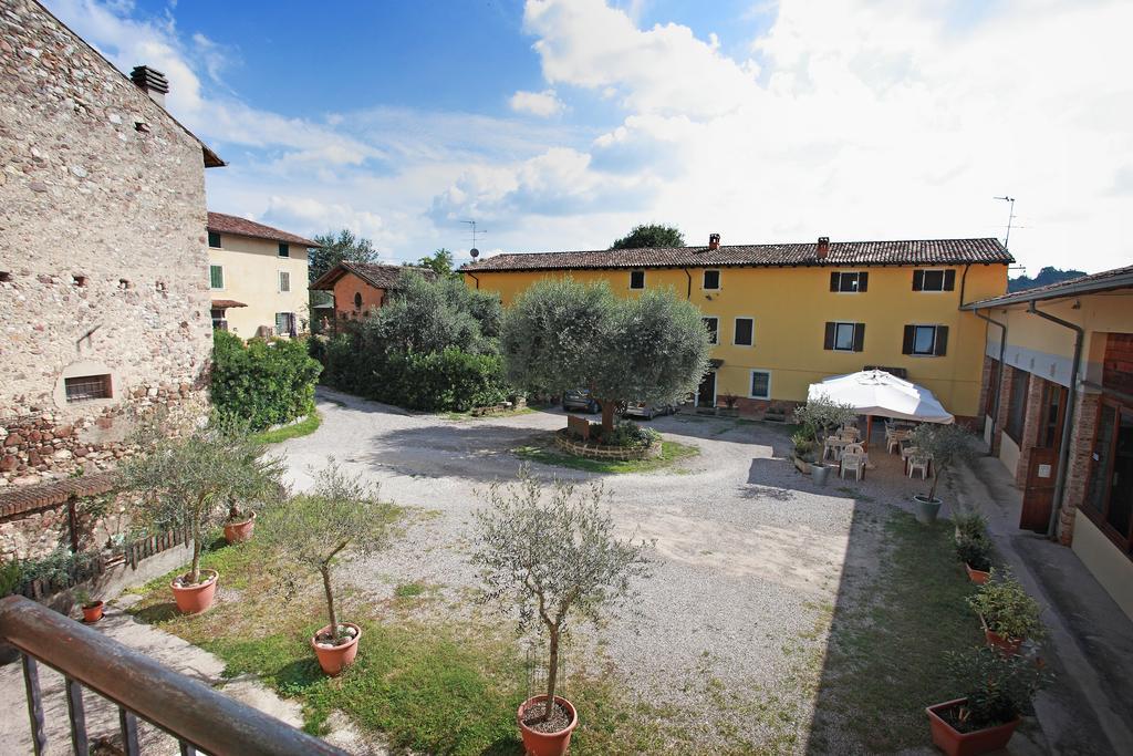 Вилла Agriturismo Licensi Del Bresa Монцамбано Экстерьер фото