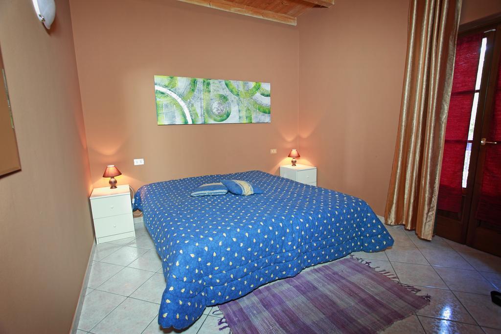 Вилла Agriturismo Licensi Del Bresa Монцамбано Номер фото
