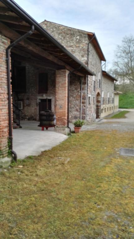 Вилла Agriturismo Licensi Del Bresa Монцамбано Экстерьер фото